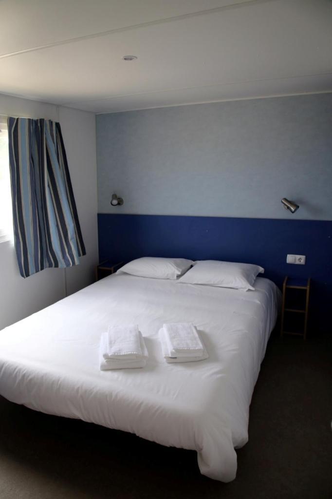 Parque De Campismo Orbitur Foz De Arelho. Hotel ฟอซโดอาเรโย ภายนอก รูปภาพ